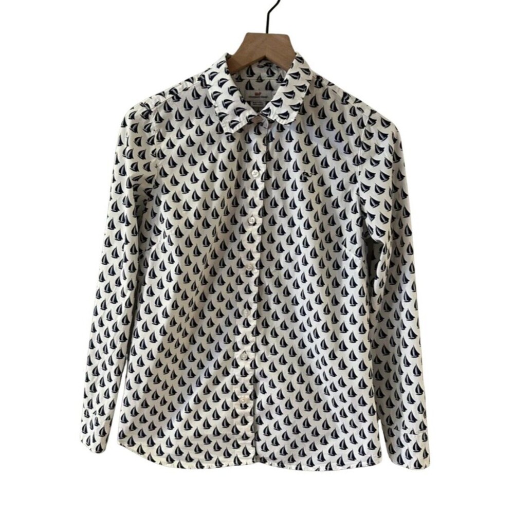 Vineyard Vines White Button-Up Shirt with Navy Sailboat Print